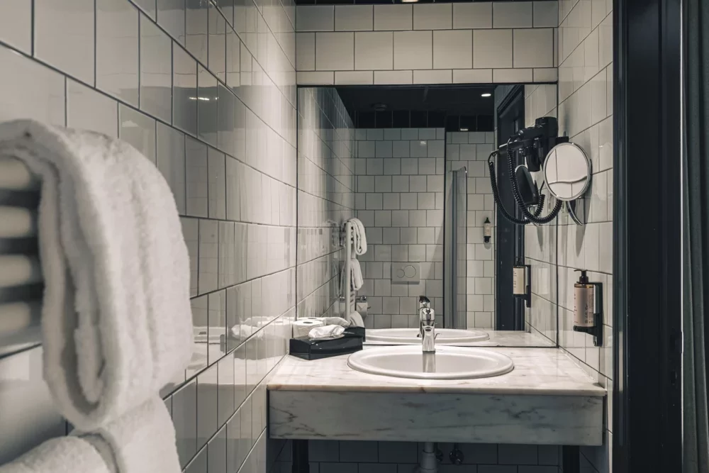 Salle de bain d’une chambre du Zoom Hotel à Bruxelles, boutique hotel confortable
